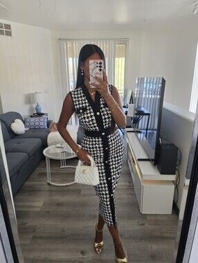 Chic Black & White Houndstooth Button-Front Midi Dress